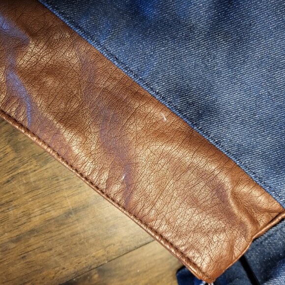 Kavu Shoulder Hobo Bag Blue Denim with Brown Trim - Picture 11 of 11